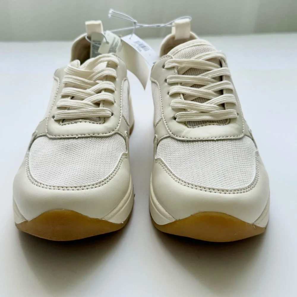 Banana Republic Off-White Canvas Lace-Up Sneakers Neutral casual walki siz 7 NWT